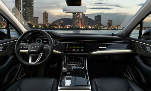 AudiQ7 2 500x300